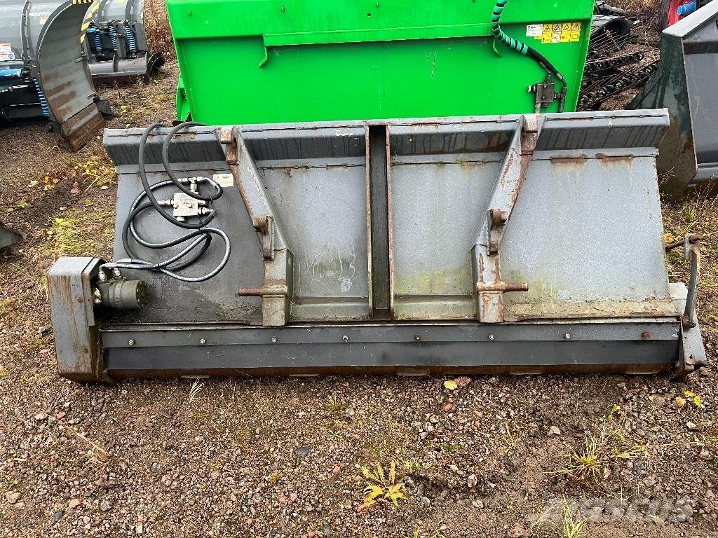 Sami 2000 Розсіювачі солі та піску