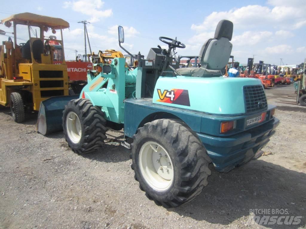 Yanmar V4 Фронтальні навантажувачі