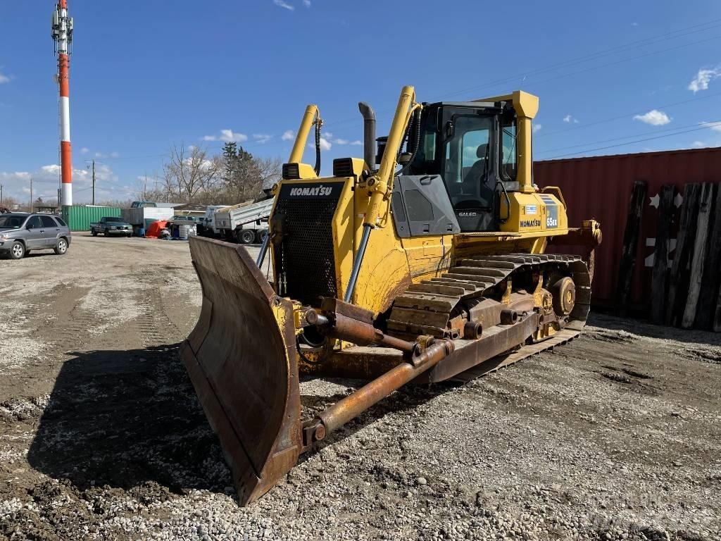 Komatsu D65EX-15 Гусеничні бульдозери