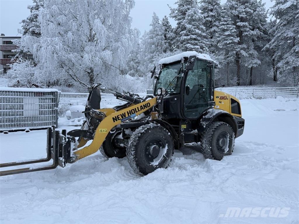 New Holland W80C Фронтальні навантажувачі