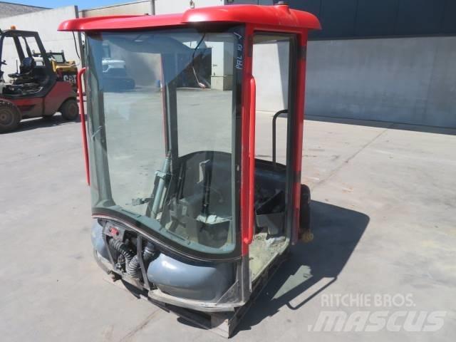 Volvo L30B / L35B Кабіна