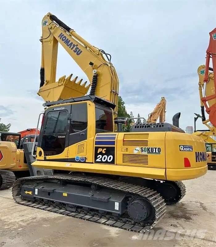 Komatsu PC200-8 Гусеничні екскаватори
