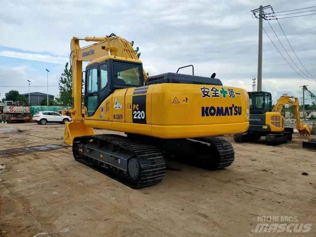 Komatsu pc220-7 Гусеничні екскаватори