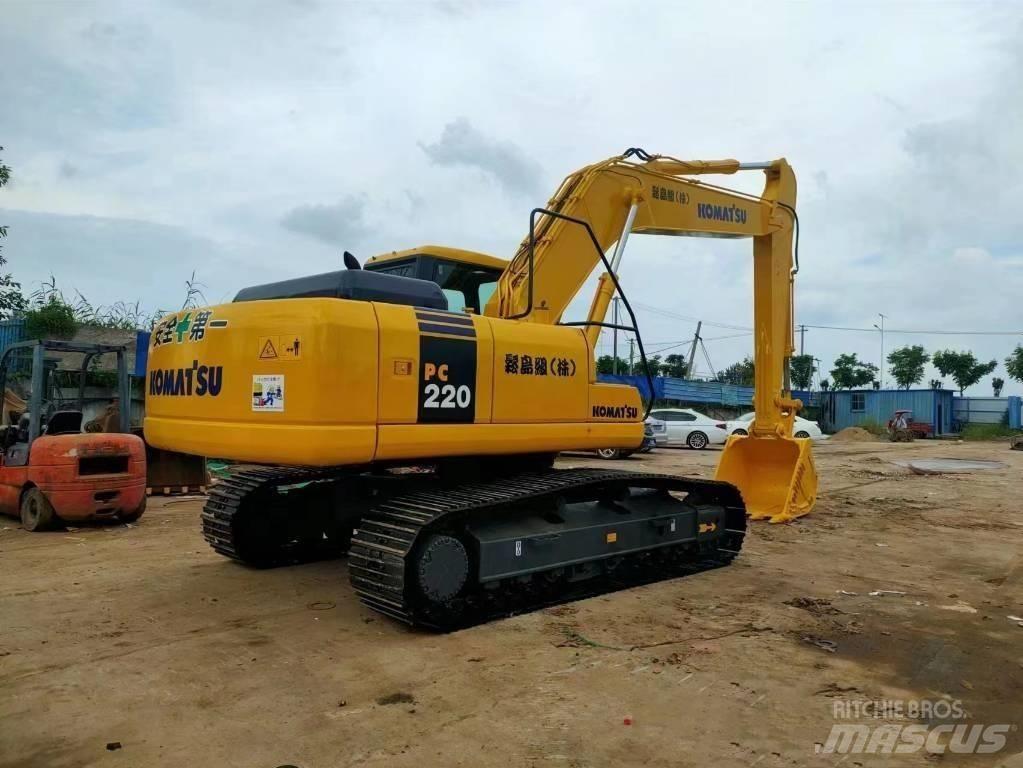 Komatsu pc220-7 Гусеничні екскаватори