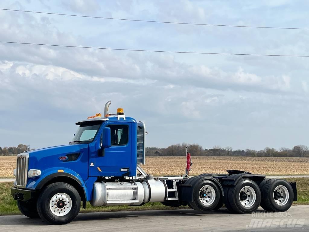 Peterbilt 567 Тягачі