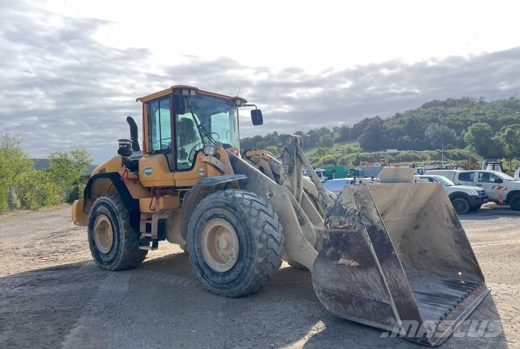 Volvo L 120 G Фронтальні навантажувачі
