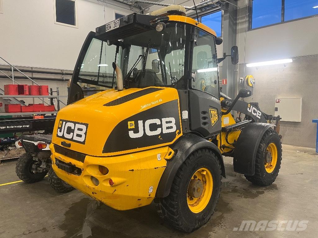 JCB 409 Фронтальні навантажувачі