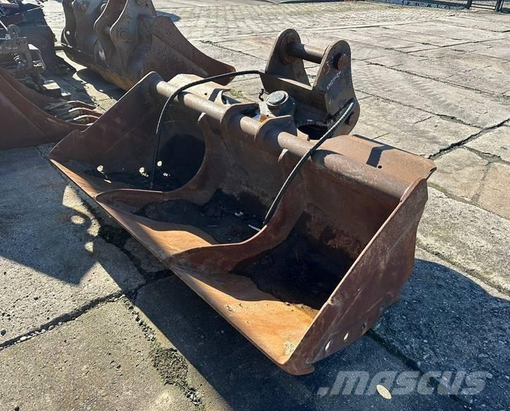 Hitachi ZX170-5B Траншейні екскаватори