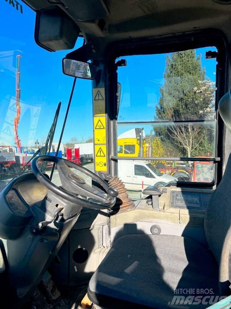 Komatsu WA 320 Фронтальні навантажувачі