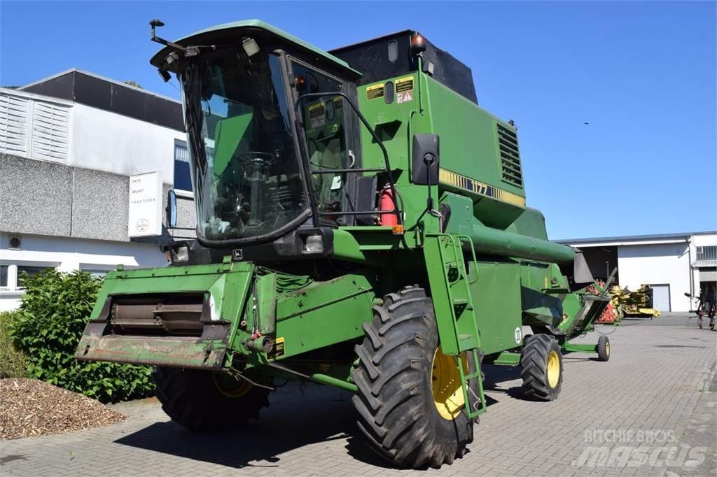 John Deere 1177 Зернозбиральні комбайни