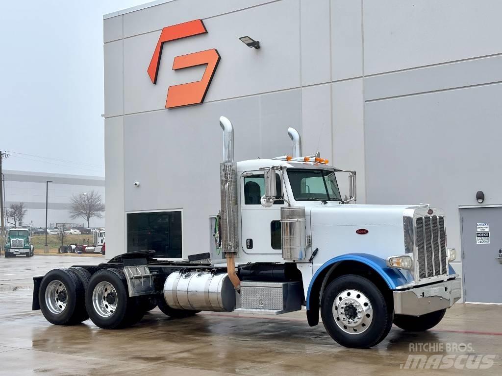Peterbilt 388 Тягачі