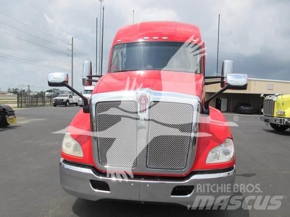 Kenworth T680 Тягачі