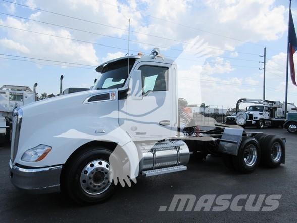 Kenworth T680 Тягачі
