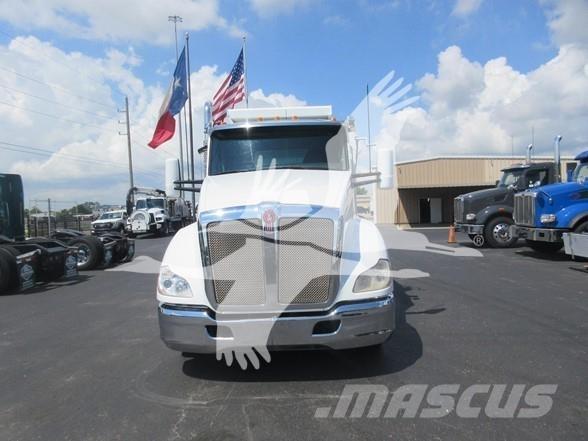 Kenworth T680 Самоскиди