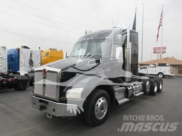 Kenworth T880 Тягачі