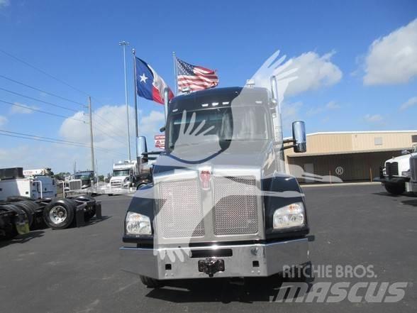 Kenworth T880 Тягачі