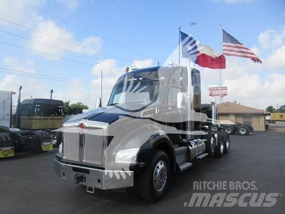 Kenworth T880 Тягачі