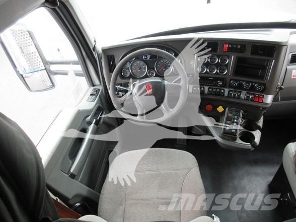 Kenworth T880 Тягачі