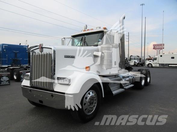 Kenworth W900L Тягачі