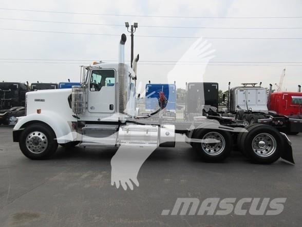 Kenworth W900L Тягачі