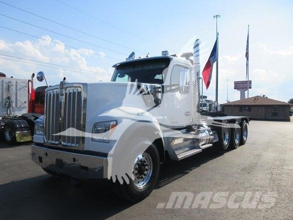 Kenworth W990 Тягачі