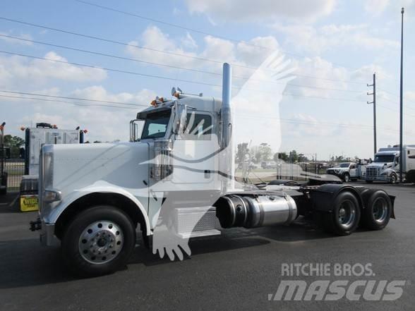 Peterbilt 389 Тягачі