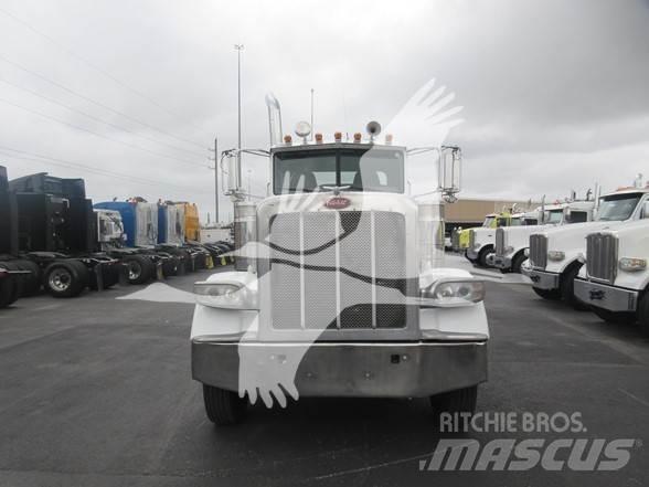 Peterbilt 389 Тягачі