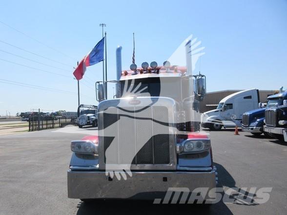 Peterbilt 389 Тягачі