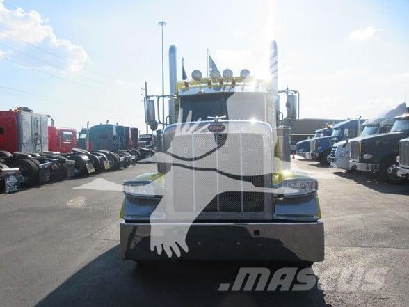 Peterbilt 389 Тягачі