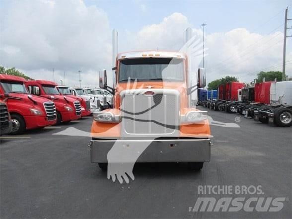 Peterbilt 567 Тягачі
