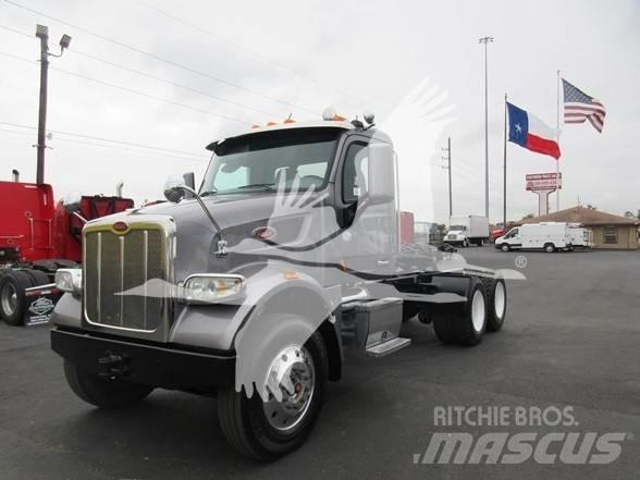 Peterbilt 567 Тягачі
