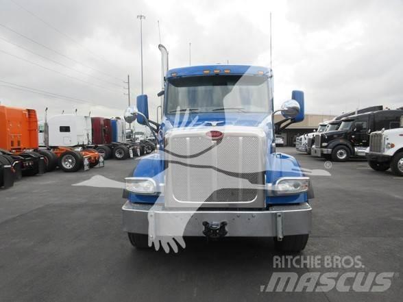 Peterbilt 567 Тягачі
