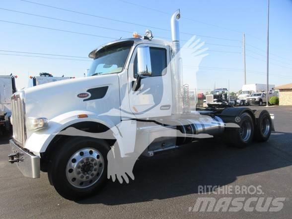 Peterbilt 567 Тягачі