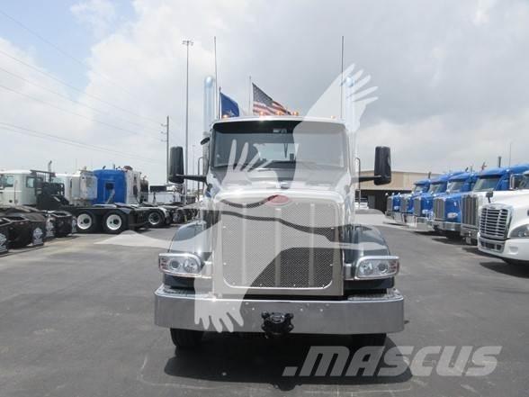 Peterbilt 567 Тягачі