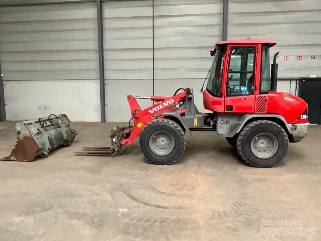 Volvo L 30 B-Z/X Фронтальні навантажувачі