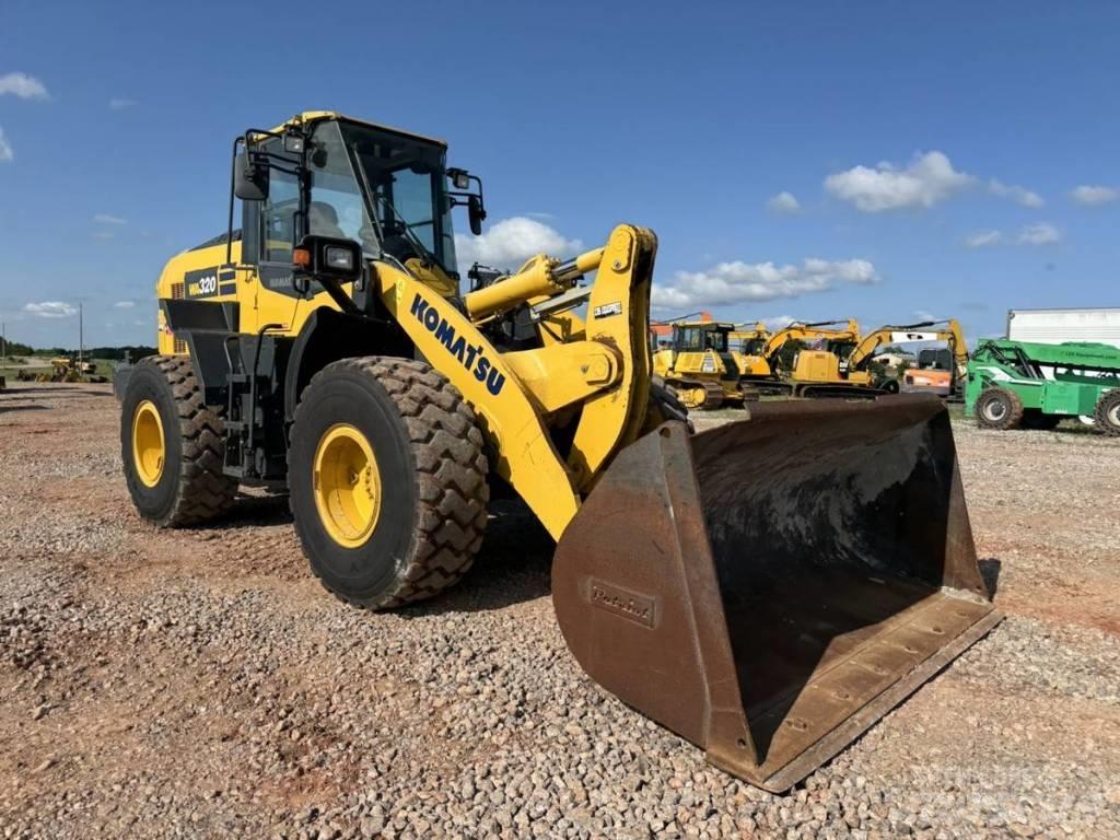 Komatsu WA 320 Фронтальні навантажувачі