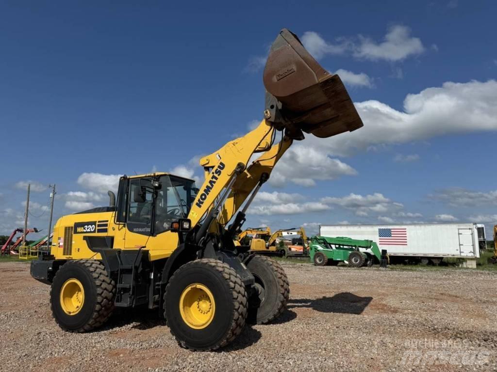 Komatsu WA 320 Фронтальні навантажувачі