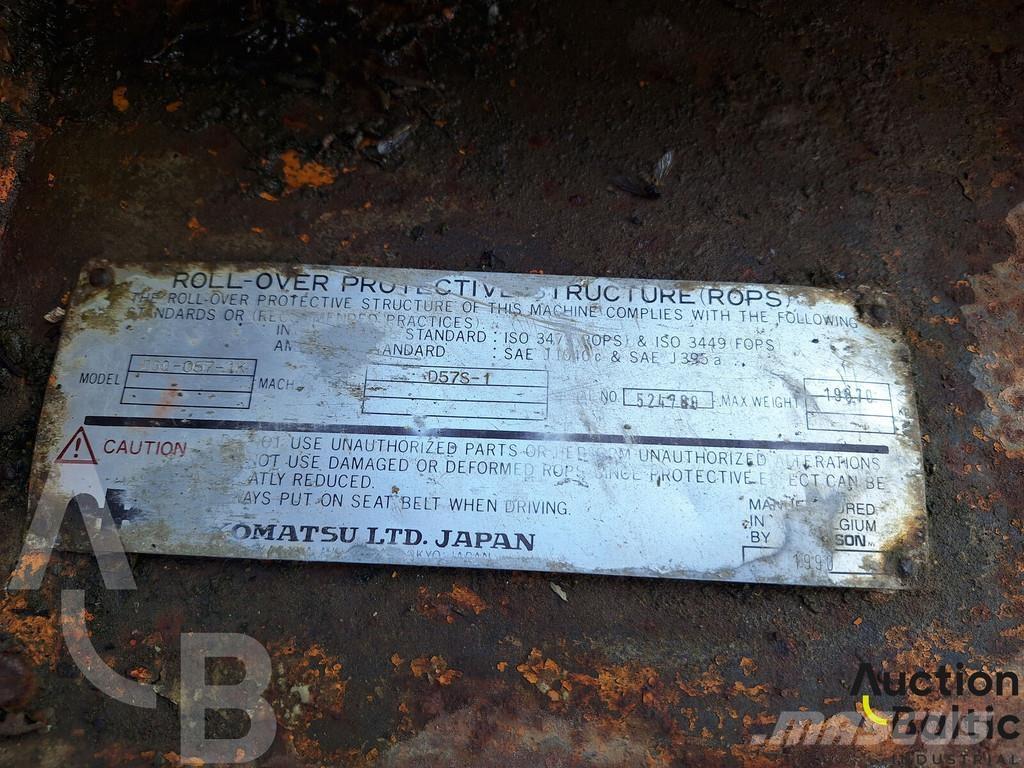 Komatsu D57S-1 Гусеничні вантажники