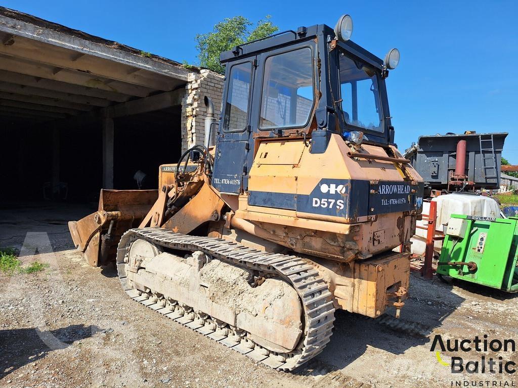 Komatsu D57S-1 Гусеничні вантажники
