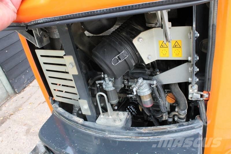 Hitachi ZX 26 U Міні-екскаватори < 7т