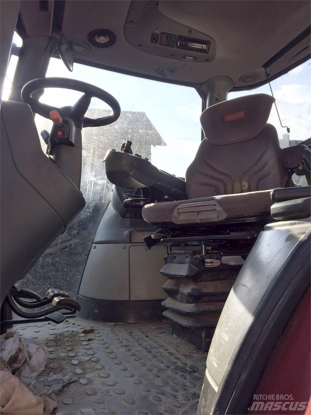 Valtra S280 Трактори