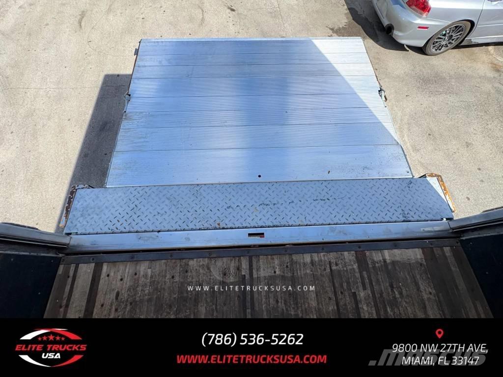 Freightliner M106 Фургони