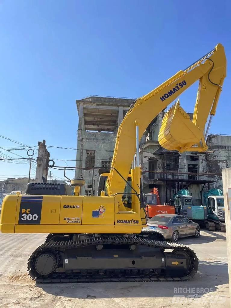 Komatsu PC 300 LC-7 Гусеничні екскаватори