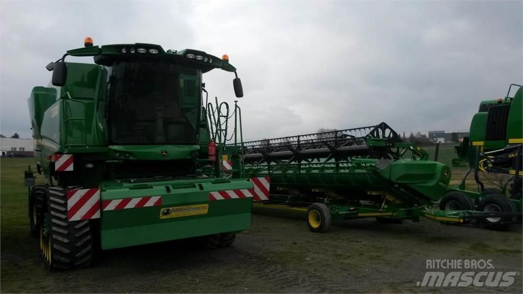 John Deere S685 Зернозбиральні комбайни