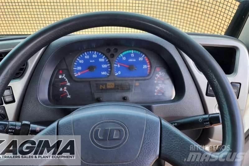 UD Quon 450 Вантажівки / спеціальні
