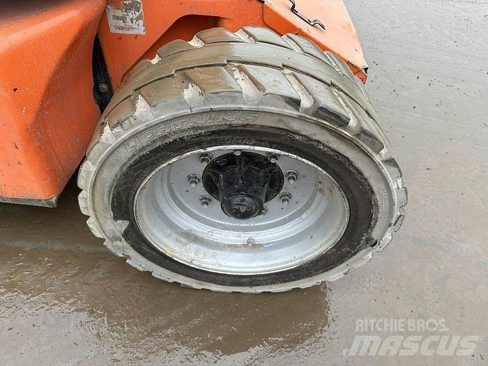 JLG E450AJ Інші підйомники і платформи
