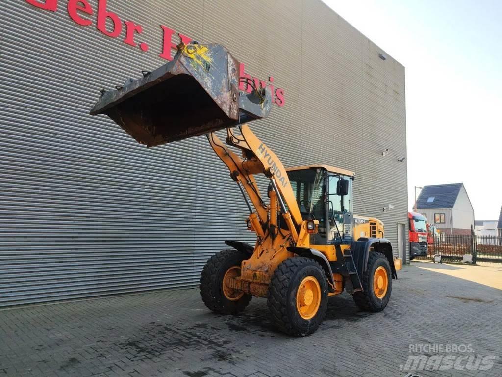 Hyundai HL 730-9 Фронтальні навантажувачі