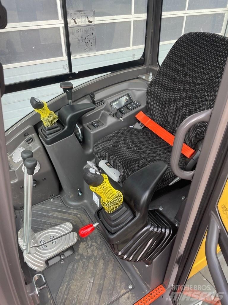 Volvo EC27D Міні-екскаватори < 7т