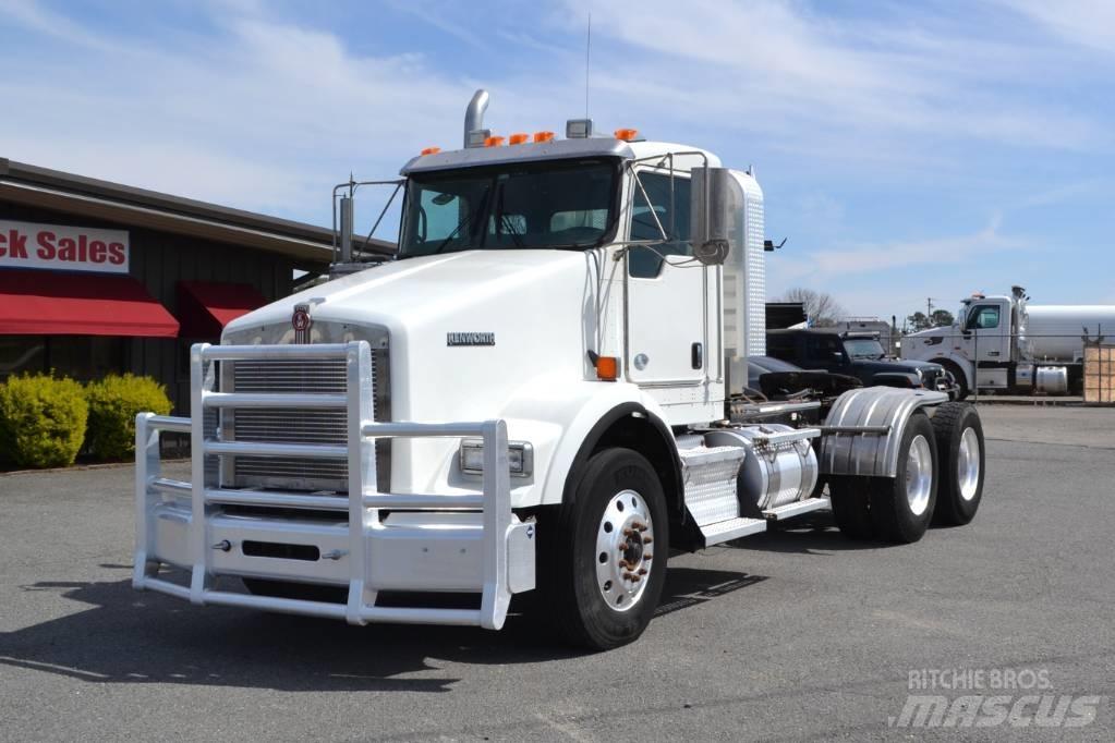 Kenworth T 800 Тягачі