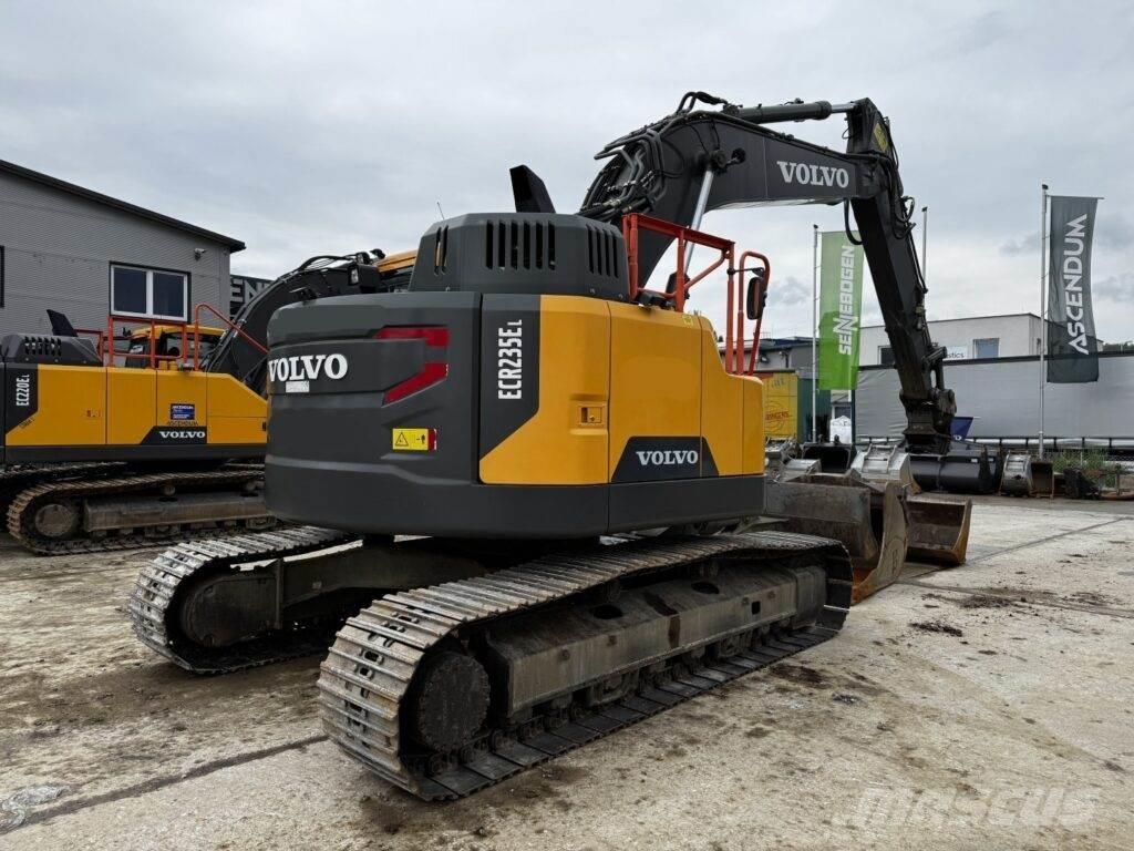 Volvo ECR235EL Гусеничні екскаватори